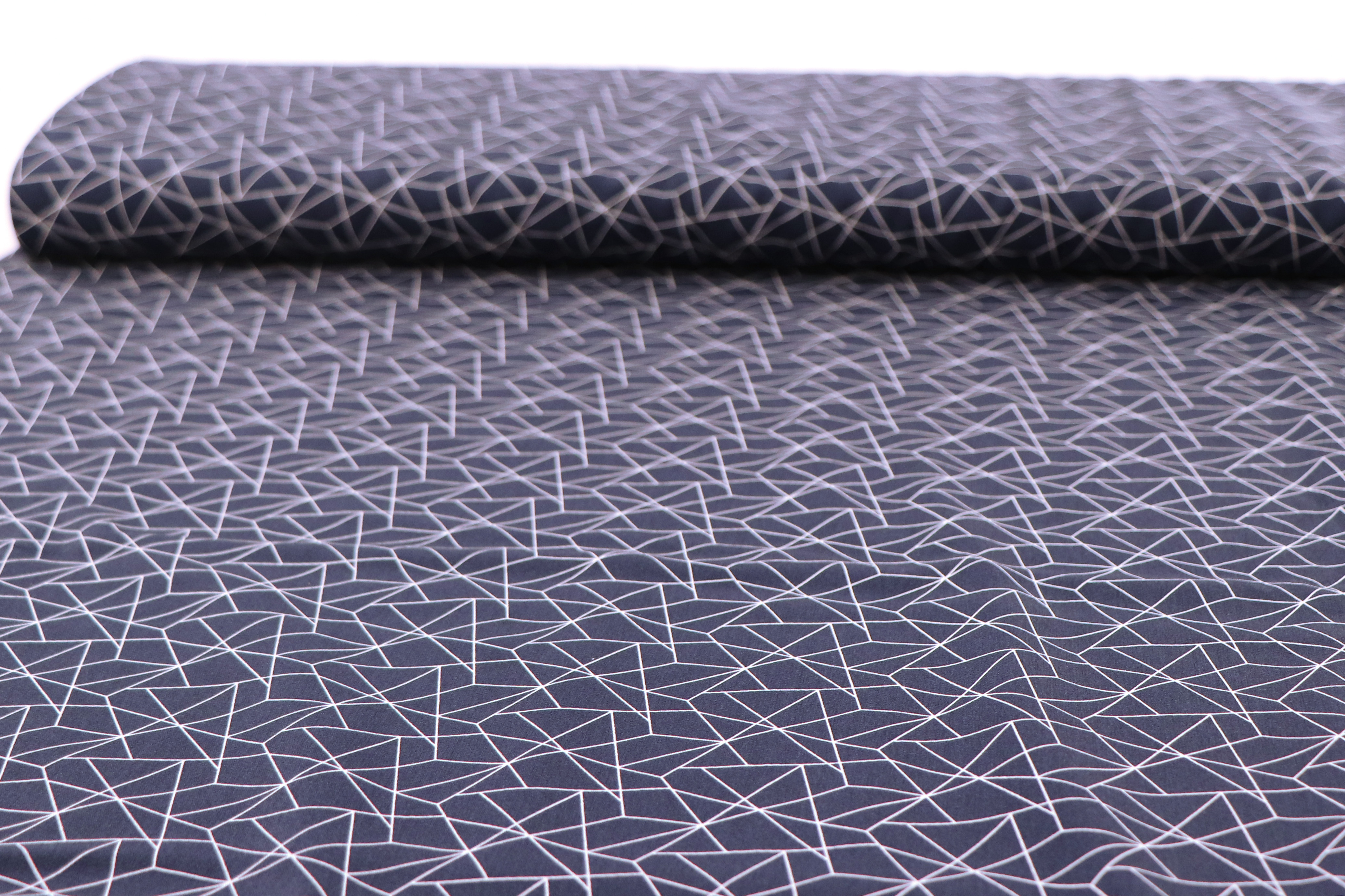 Baumwoll Popelin, geometrisches Muster auf dunkelblau