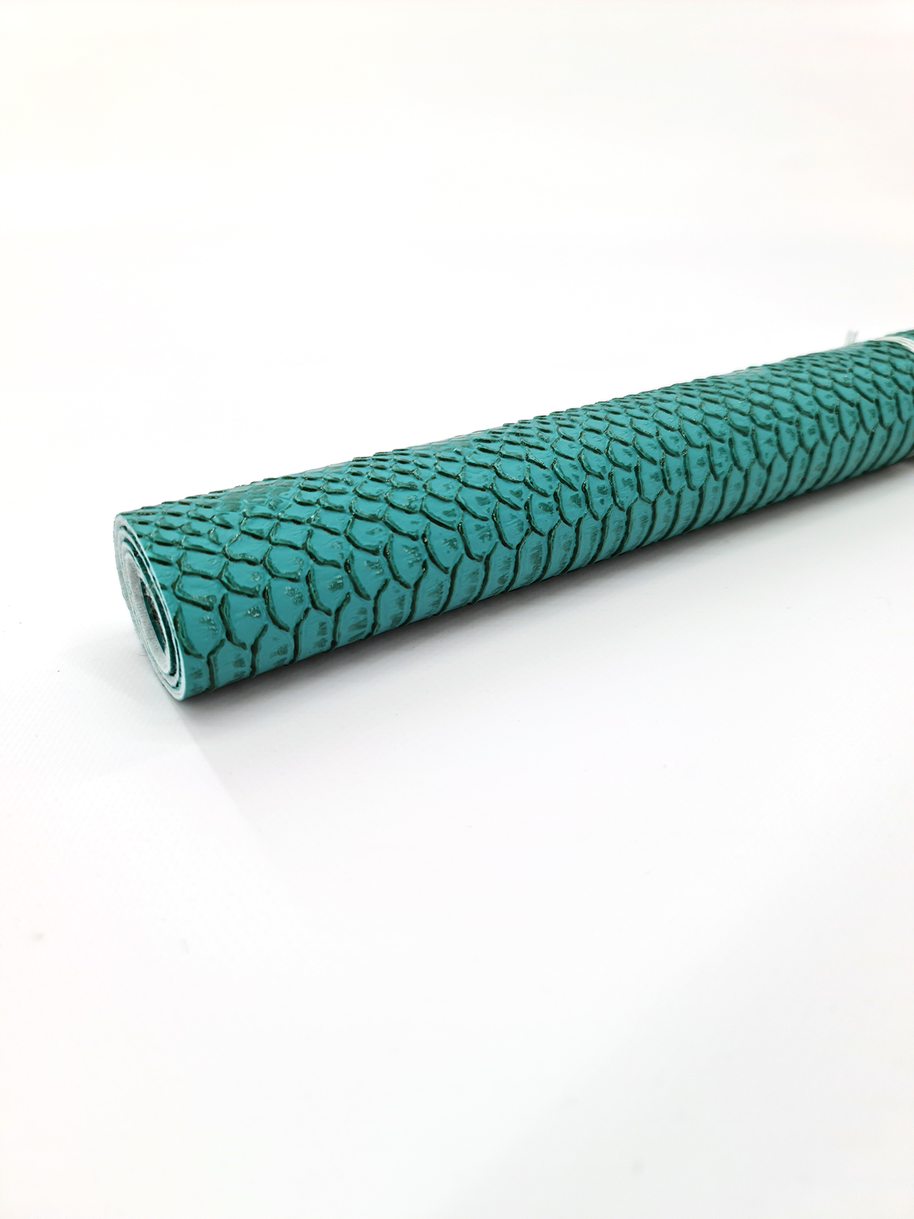 Kunstleder, 50 x 70 cm Schlangenoptik türkis