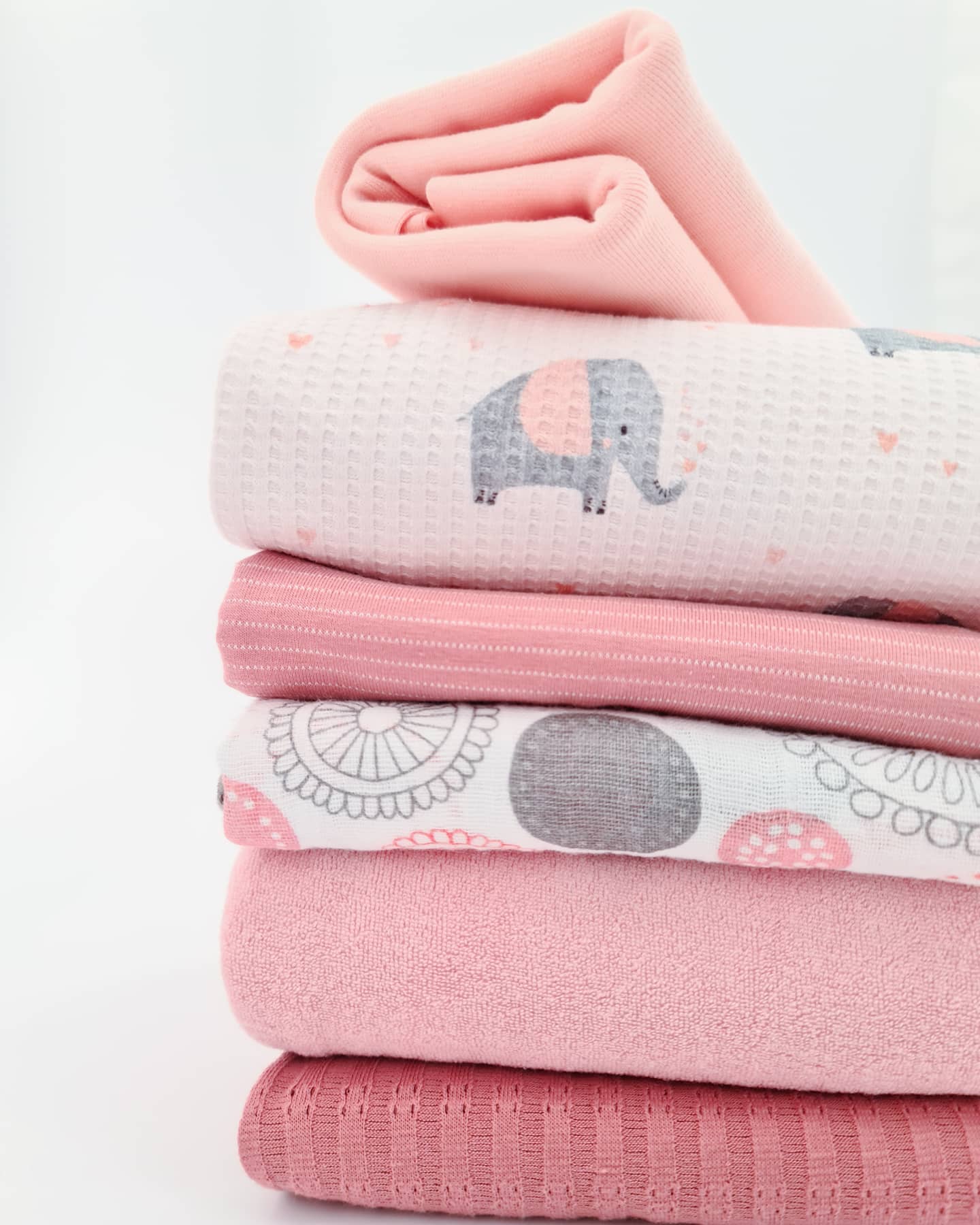 Waffeljersey Fräulein von Julie, Elefant auf hellrosa